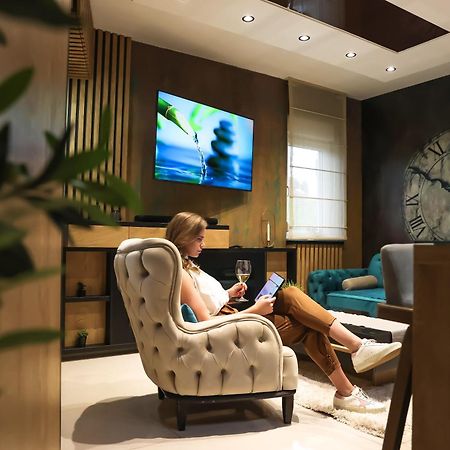Design Apartment Platinium Spa Lux 5 Star "Havana" Completely Private Wellness & Spa Free Included Sauna & Jacuzzi & Salt Wall & Fire Place & 3D Ceilings & Business Wifi & Netflix & Keyless Code Entry & Full Smart App & Secure 2 Parking Place Cuprija Ngoại thất bức ảnh
