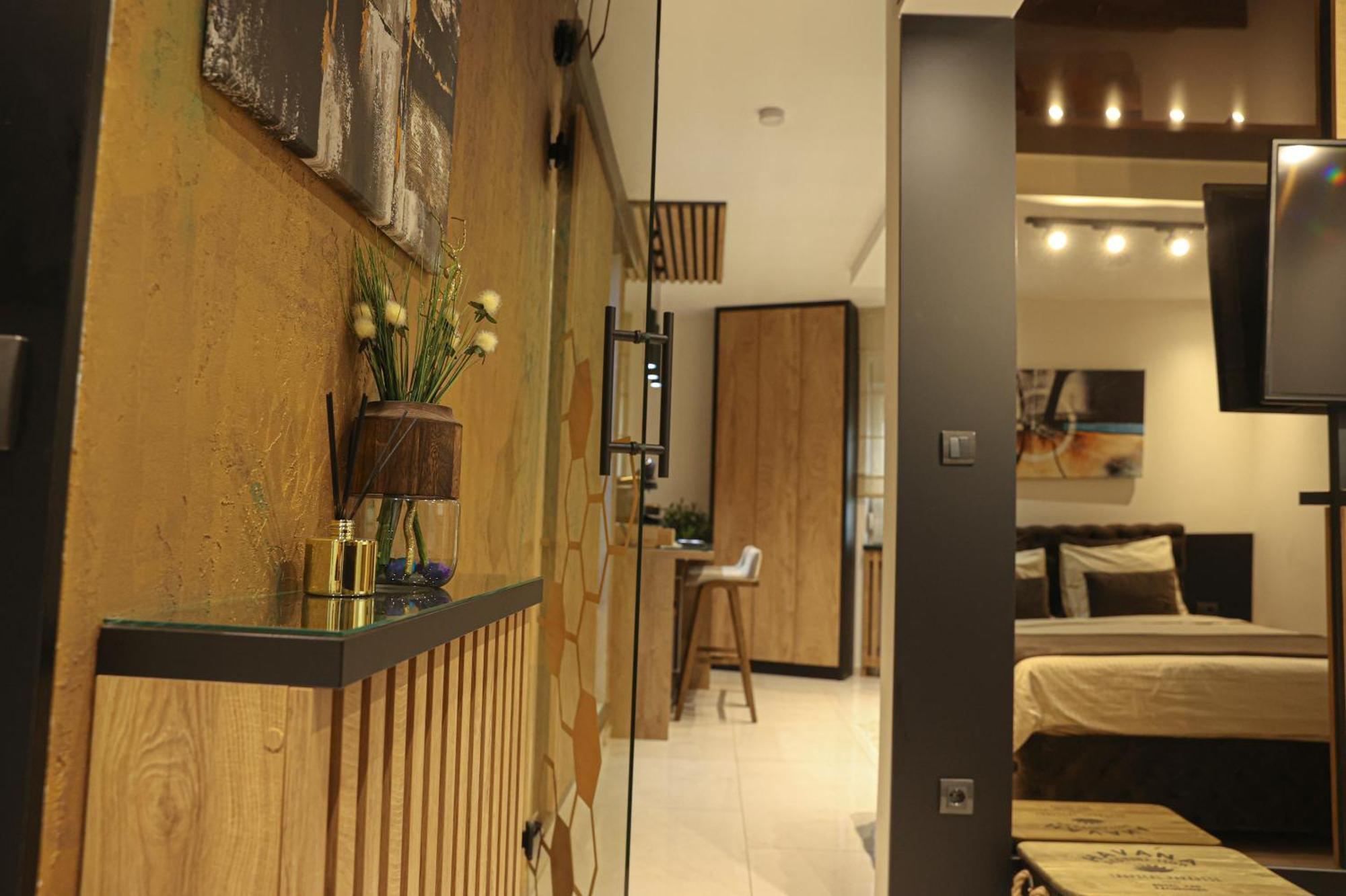Design Apartment Platinium Spa Lux 5 Star "Havana" Completely Private Wellness & Spa Free Included Sauna & Jacuzzi & Salt Wall & Fire Place & 3D Ceilings & Business Wifi & Netflix & Keyless Code Entry & Full Smart App & Secure 2 Parking Place Cuprija Ngoại thất bức ảnh