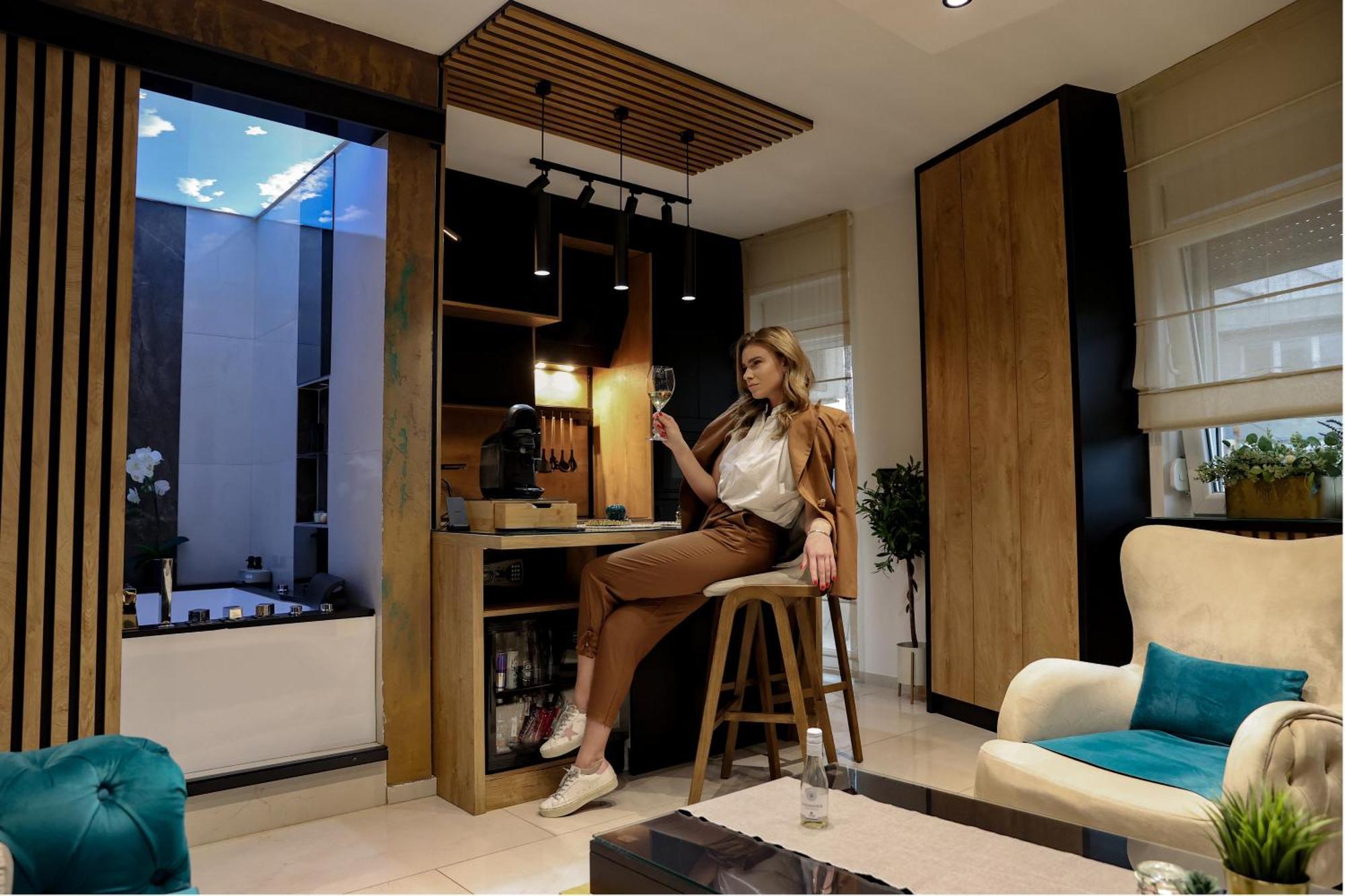Design Apartment Platinium Spa Lux 5 Star "Havana" Completely Private Wellness & Spa Free Included Sauna & Jacuzzi & Salt Wall & Fire Place & 3D Ceilings & Business Wifi & Netflix & Keyless Code Entry & Full Smart App & Secure 2 Parking Place Cuprija Ngoại thất bức ảnh